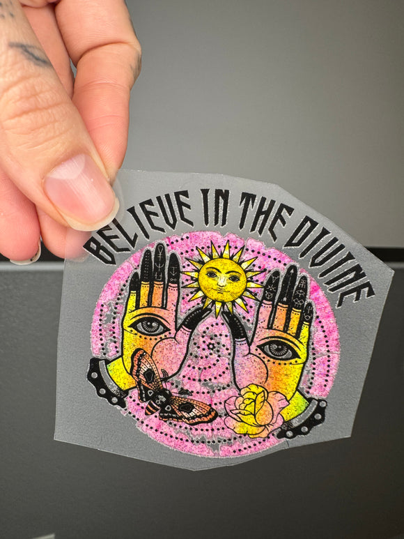 Believe in the divine (glitter) pocket